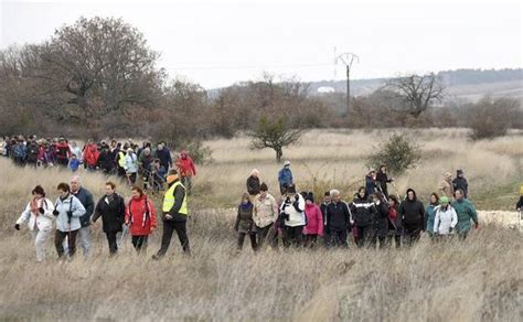 La XVIII Marcha A Pie A Los Yacimientos De Atapuerca Homenajea A