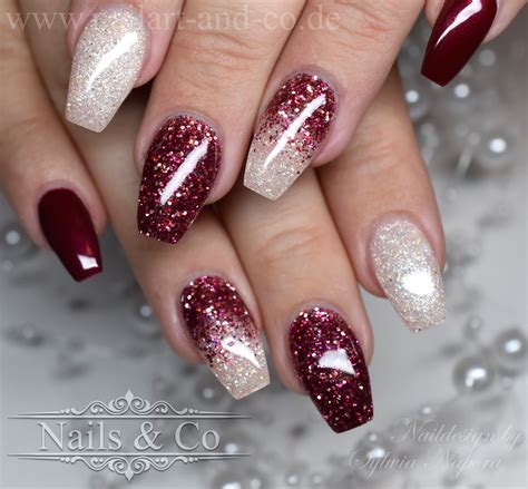 Nageldesign Mit Glitzersteinen Nagel Design