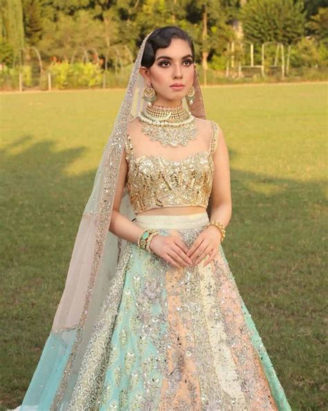 Arisha Razi Looking Absolutely Gorgeous In Her Latest Bridal Photoshoot