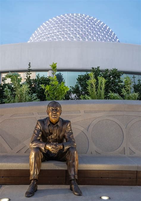 World Celebration Gardens, ‘Walt the Dreamer’ Statue Debut Dec. 5 at ...