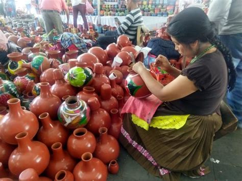 Visita el Tianguis Artesanal de Domingo de Ramos en Uruapan México