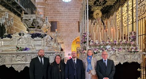 ElPuerto de Santa María Ofrenda floral a la Hermandad de la Soledad