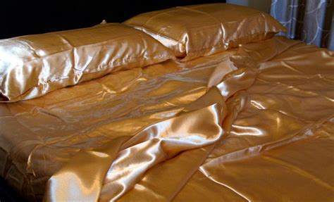 Queen Sized Satin Sheet Set Grabone