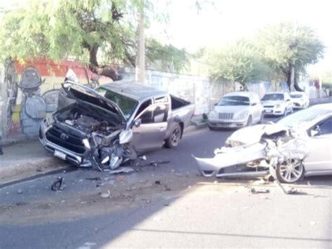 Choque De Frente Deja Dos Lesionados