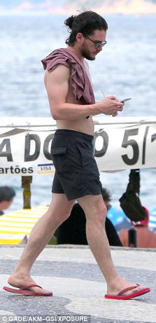 Game Of Thrones Actor Kit Harington Shirtless On The Beach In Brazil