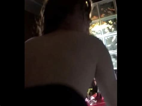 cdzinha sentando no colo do negão personal XVIDEOS