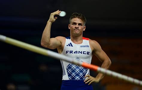 Mondiaux dathlétisme 2023 Thibaut Collet tape les 5m90 à la perche