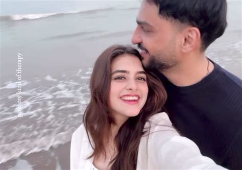 omer shahzads adorable moments  wife  beach reviewitpk