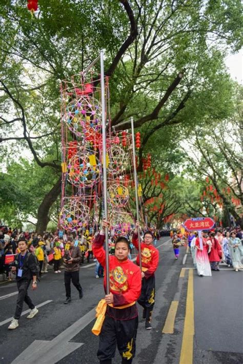 惠州30项非遗民俗闹元宵大巡游，规模空前全城嗨翻！澎湃号·政务澎湃新闻 The Paper