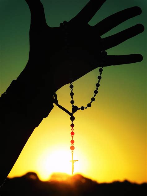 How to Pray the Rosary