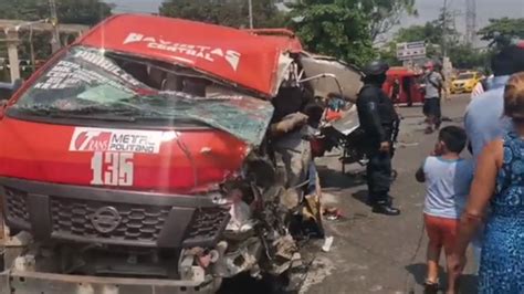 Choque Entre Combi Y Tráiler En La Villahermosa Teapa Deja Al Menos 4