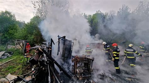 Incendiu Violent La Un Atelier De Prelucrare A Lemnului Din Prahova