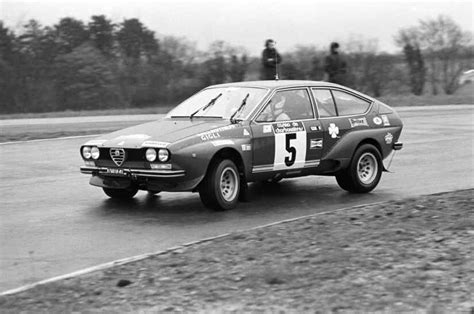 Alfa Romeo Alfetta Gr 2 Una De Las Geniales Creaciones De Autodelta