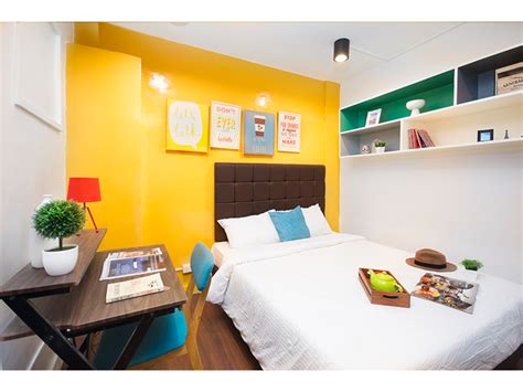 Best Price on Poblacion Makati House Room 06 in Manila + Reviews!