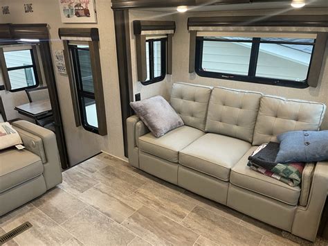 2019 KEYSTONE MONTANA 3791RD Good Sam RV Rentals