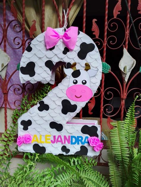 Piñata 2 de la vaca Lola Piñatas Cow Bday