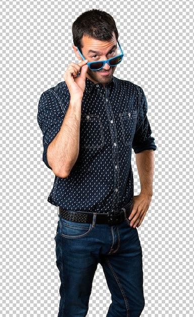 Premium Psd Brunette Man With Sunglasses