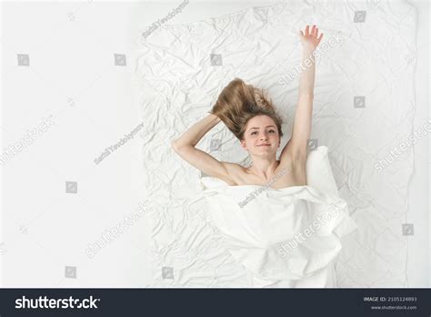 Beautiful Naked Woman Lies Bed Hands Stock Photo Shutterstock