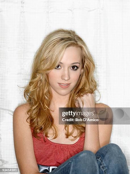 Julie Bowen 2006 Photos and Premium High Res Pictures - Getty Images