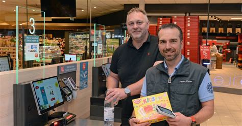 Fotos Selbstkassieren im Jüchener Rewe Markt