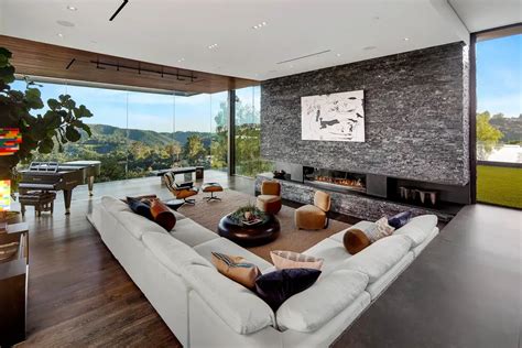 3000 Benedict Canyon Mansion LA E Architect