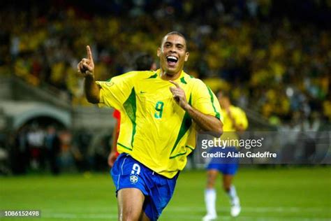 Ronaldo Brazil 2002 World Cup Photos and Premium High Res Pictures ...