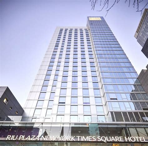 Hotel Riu Plaza New York Times Square Reviews & Prices | U.S. News