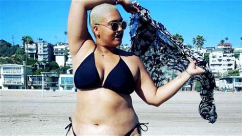 Indossa Il Bikini Per La Prima Volta In 20 Anni HuffPost Italia