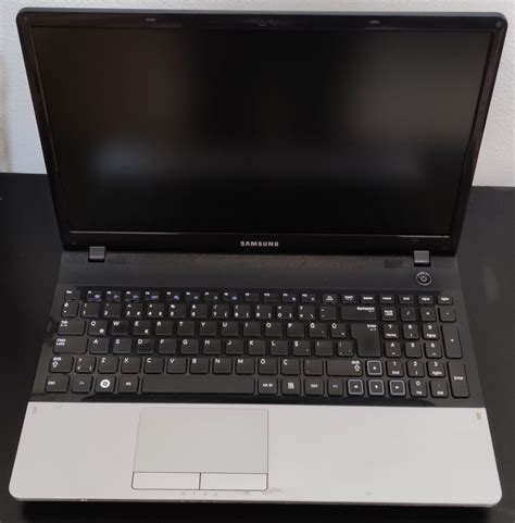 Samsung NP300 (i5-2450 - 4GB - 120GB SSD) | DonanımHaber Forum