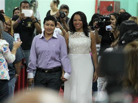 G Homossexuais celebram união em º casamento coletivo gay do Norte notícias em Amazonas
