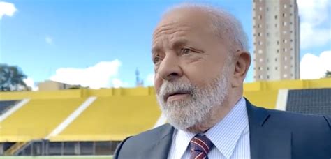 Lula marca cirurgia no quadril para 29 de setembro em Brasília Voz da