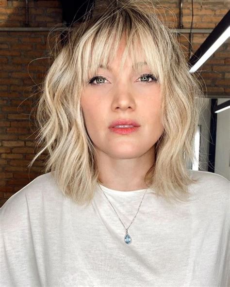 Choppy Bob With Bangs That Are Totally Modern Choppy Bob With Bangs