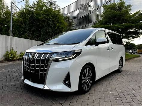 Toyota Alphard Lombardi Atpm White On Beige Mobil Bekas