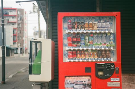 Investors debate Buying a Vending Machine versus starting other franchises 18