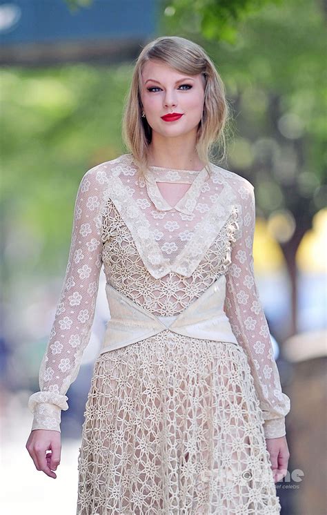 Taylor Swift is spotted on her way to the Rodarte Fashion Show, Sep 13 ...