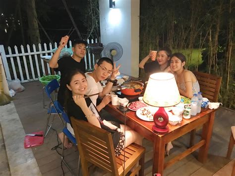 Gia Nh Hot Nh T Mxh L I Khoe Nh C Ng Nhau I Ch I Khi N D N M Ng Kh Ng Like Kh Ng C