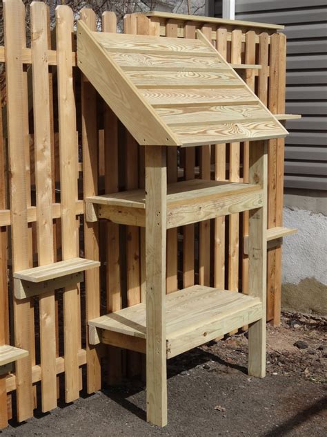 feral cat feeding stations and steps so they can get in and out of the ...