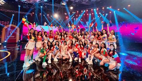 VTV loại bỏ phần bình luận dàn hot girl Nóng Cùng World Cup 2sao
