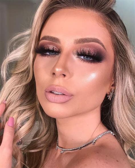 Inspiração de Maquiagem Nude Eye makeup Hair makeup Skin makeup