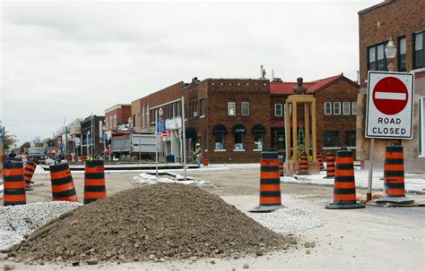 La Bella Strada Roundabout Built On Erie Street Windsoritedotca News Windsor Ontario S