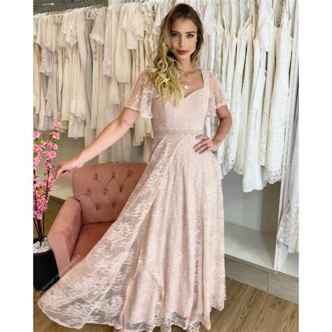 Vestido Nude Em Renda Decote Princesa E Manga