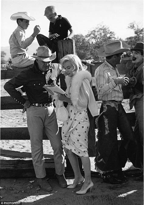 Cảnh nude duy nhất của Marilyn Monroe được tìm thấy ra sao Tuổi Trẻ Online