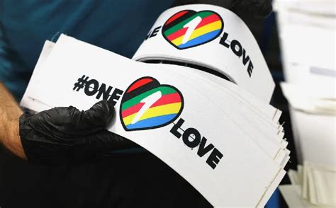 Qu Es El Brazalete One Love Y Por Qu La Fifa Lo Prohibi Bamba