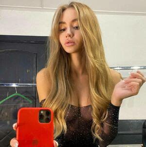 Valentivi Nude FitNakedGirls Photos