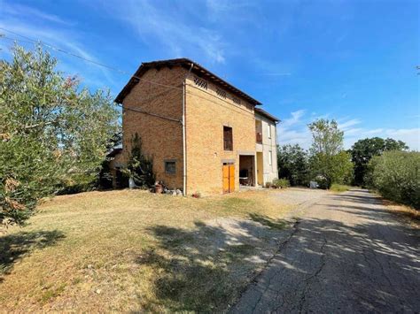 Vendita Rustico In Via Sinistra Guerro A Castelvetro Di Modena