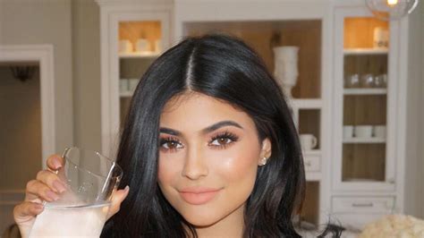 Kylie Jenner Ignites Boob Job Rumors With Bigger Bust Wait Ll You See Her Response