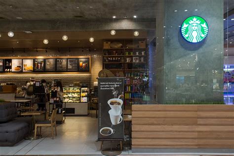 Starbucks ร้านกาแฟหรู พร้อมบรรยากาศชิล พร้อมบริการแล้ว ที่ Emquartier