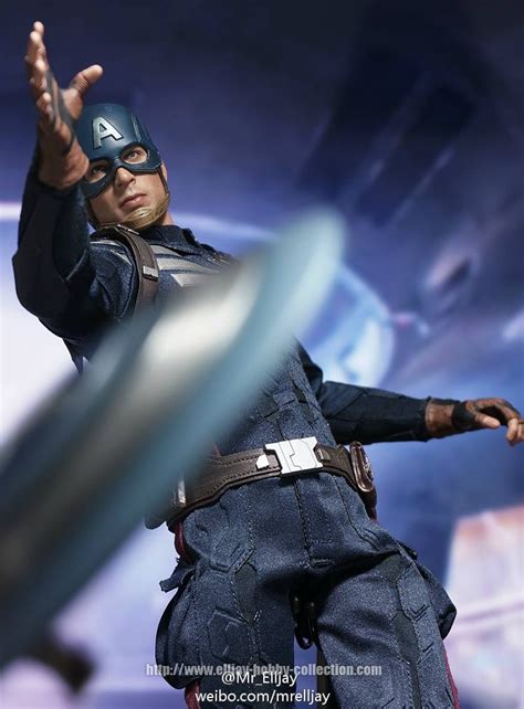 Pin By Ultraben On Hot Toys Hot Toys Cool Pictures Marvel