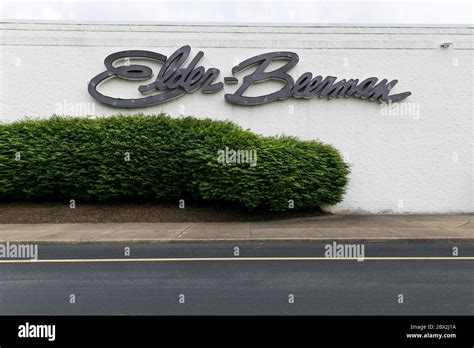 Elder beerman hi-res stock photography and images - Alamy