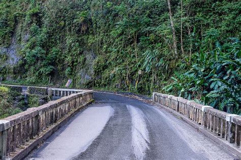 A Road to Hana Guide: The Stops You Need To See (And Those To Skip)